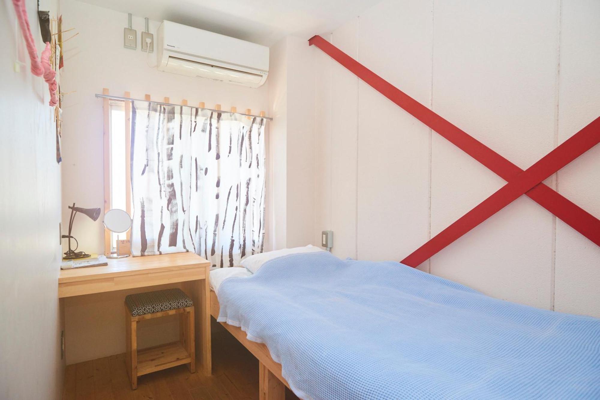 Kamagasaki University Of The Arts Cafe Garden Guest House Aka Cocoroom Osaka Exterior foto