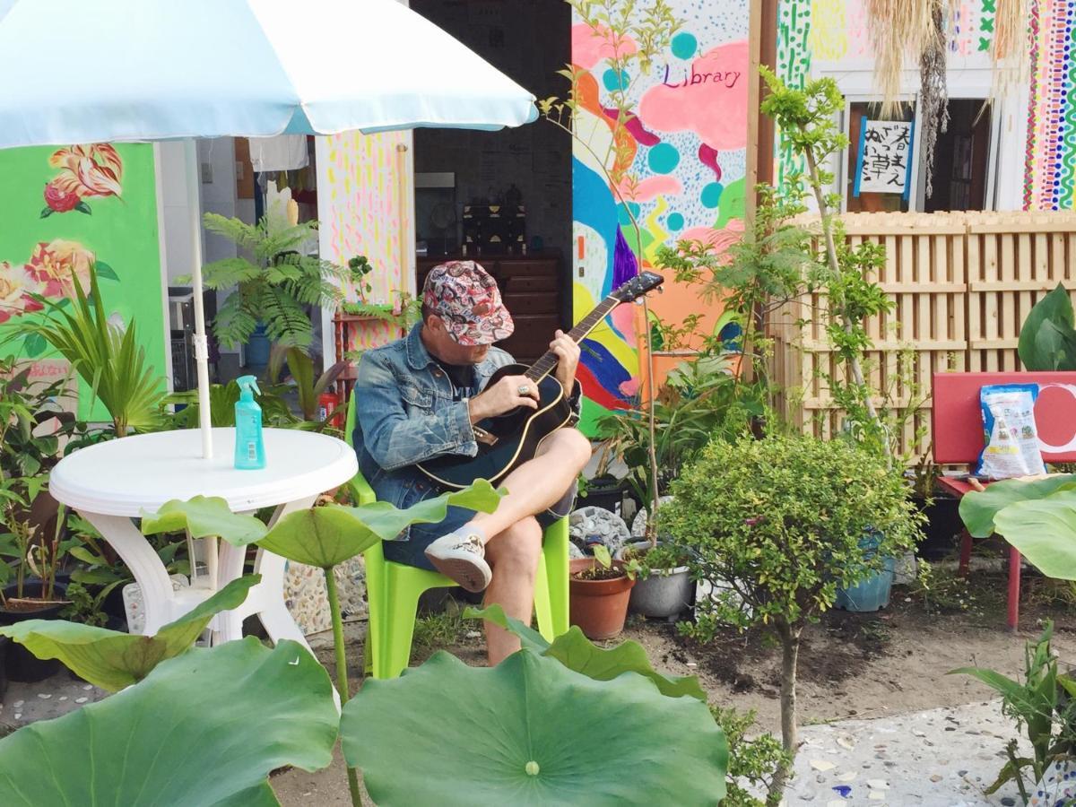 Kamagasaki University Of The Arts Cafe Garden Guest House Aka Cocoroom Osaka Exterior foto